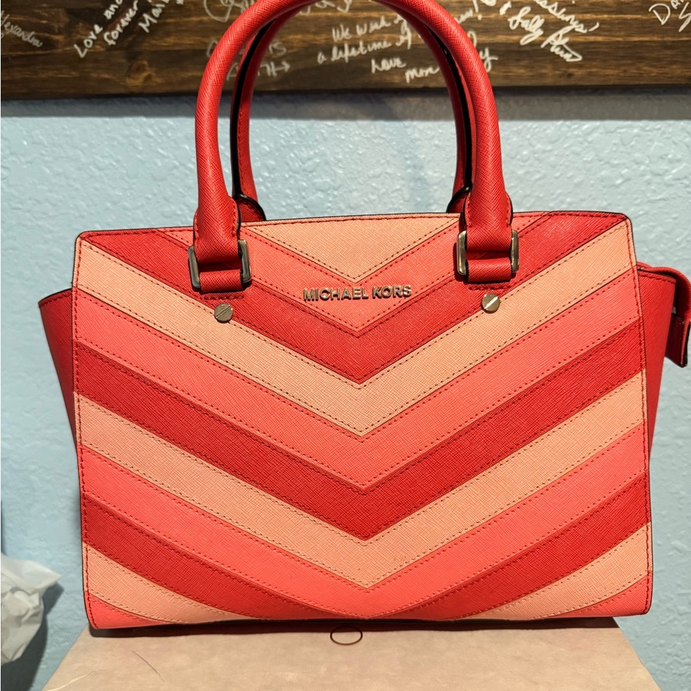 Michael Kors Vibrant Chevron Women's Bag New With Tags